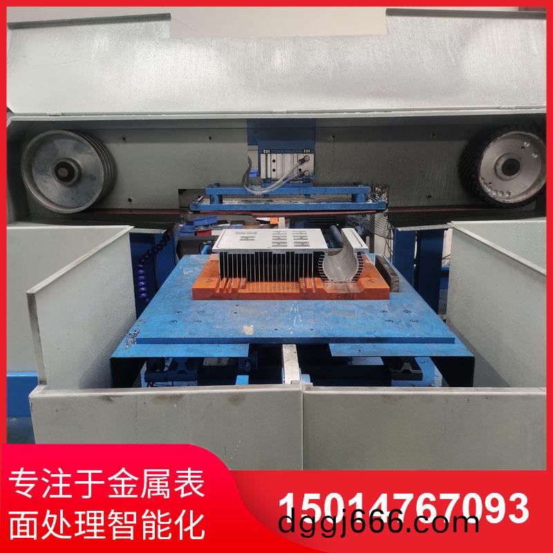 鋁(lv)材(cai)直(zhi)紋拉絲(si)機定(ding)製(zhi)